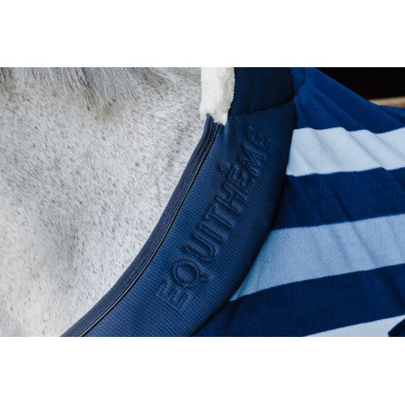 EQUITHÈME - Confortech - Polarfleece Täcke"New Market-stil"