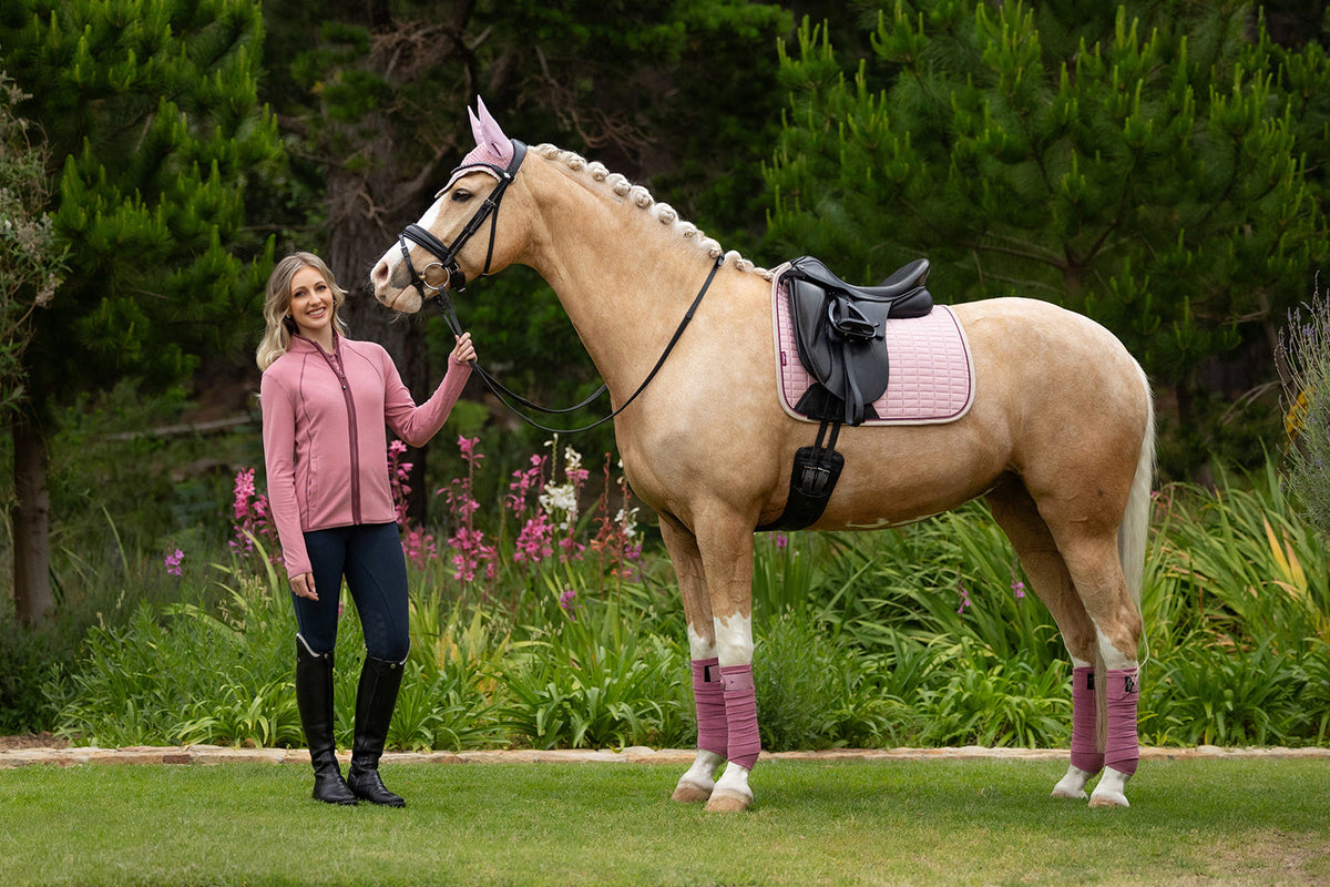 SS25 Mocka Dressyr Square Blossom