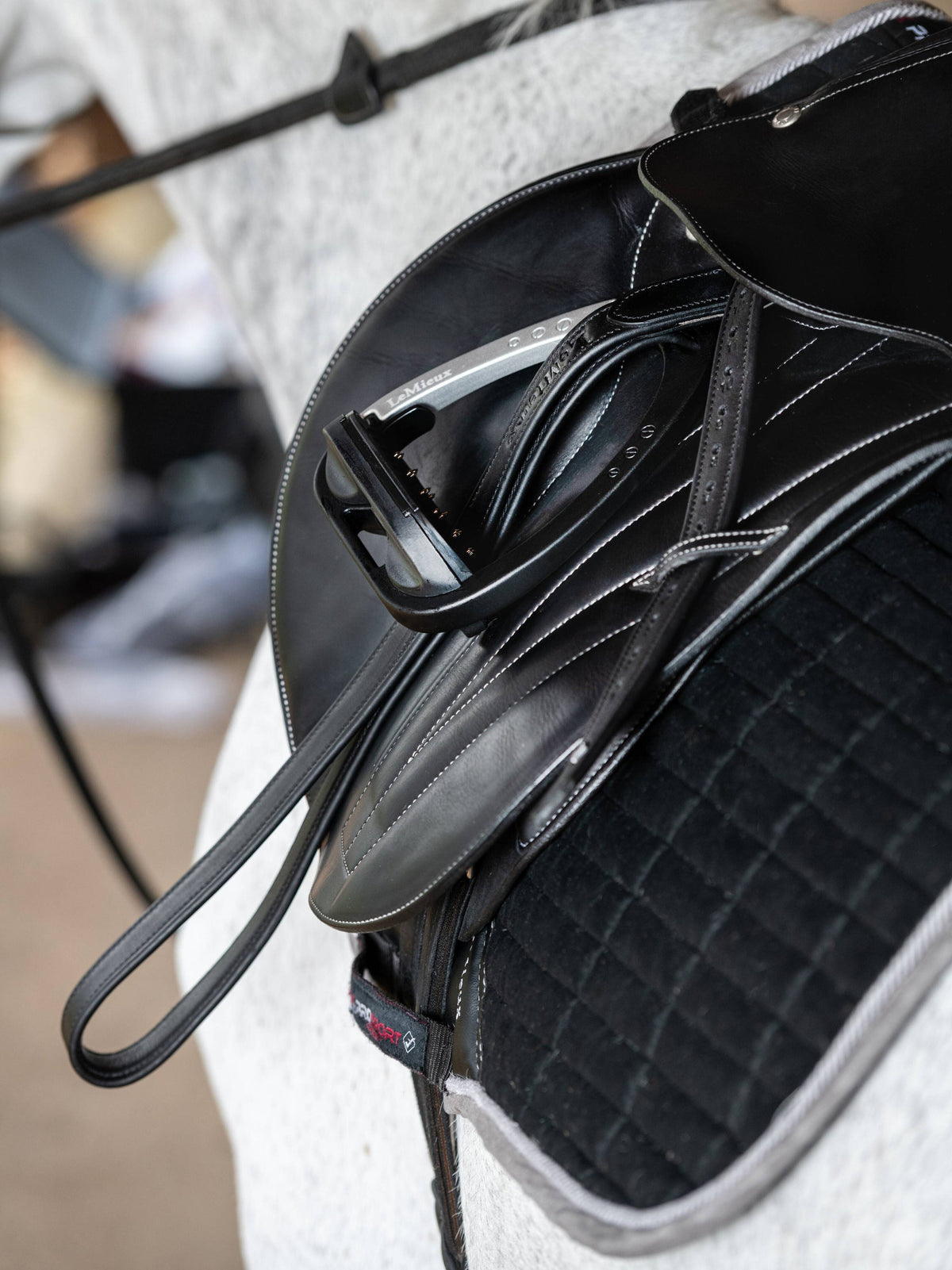 LM Vector Stirrup Leather